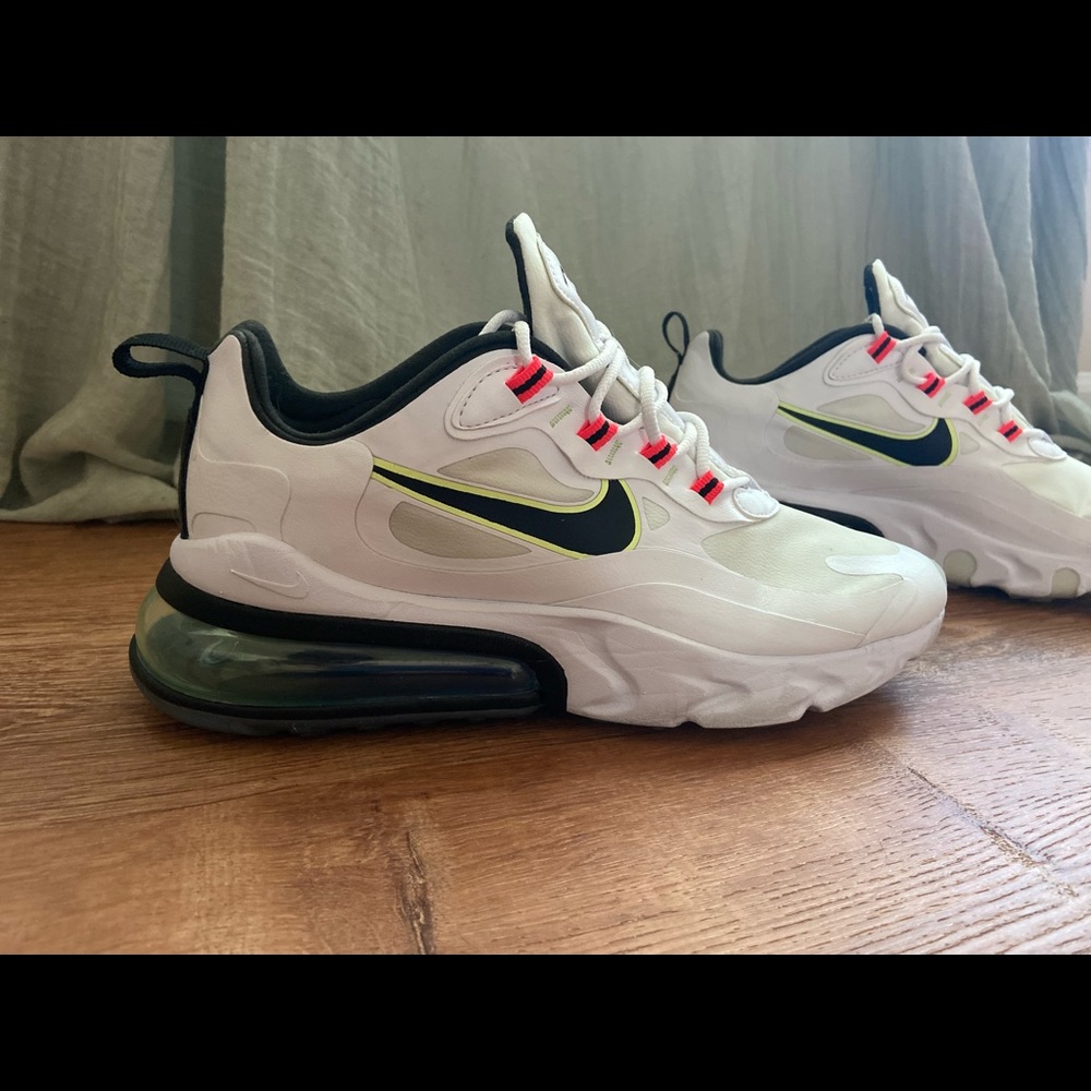 Nike Air Max 270 React ‘White Crimson’
